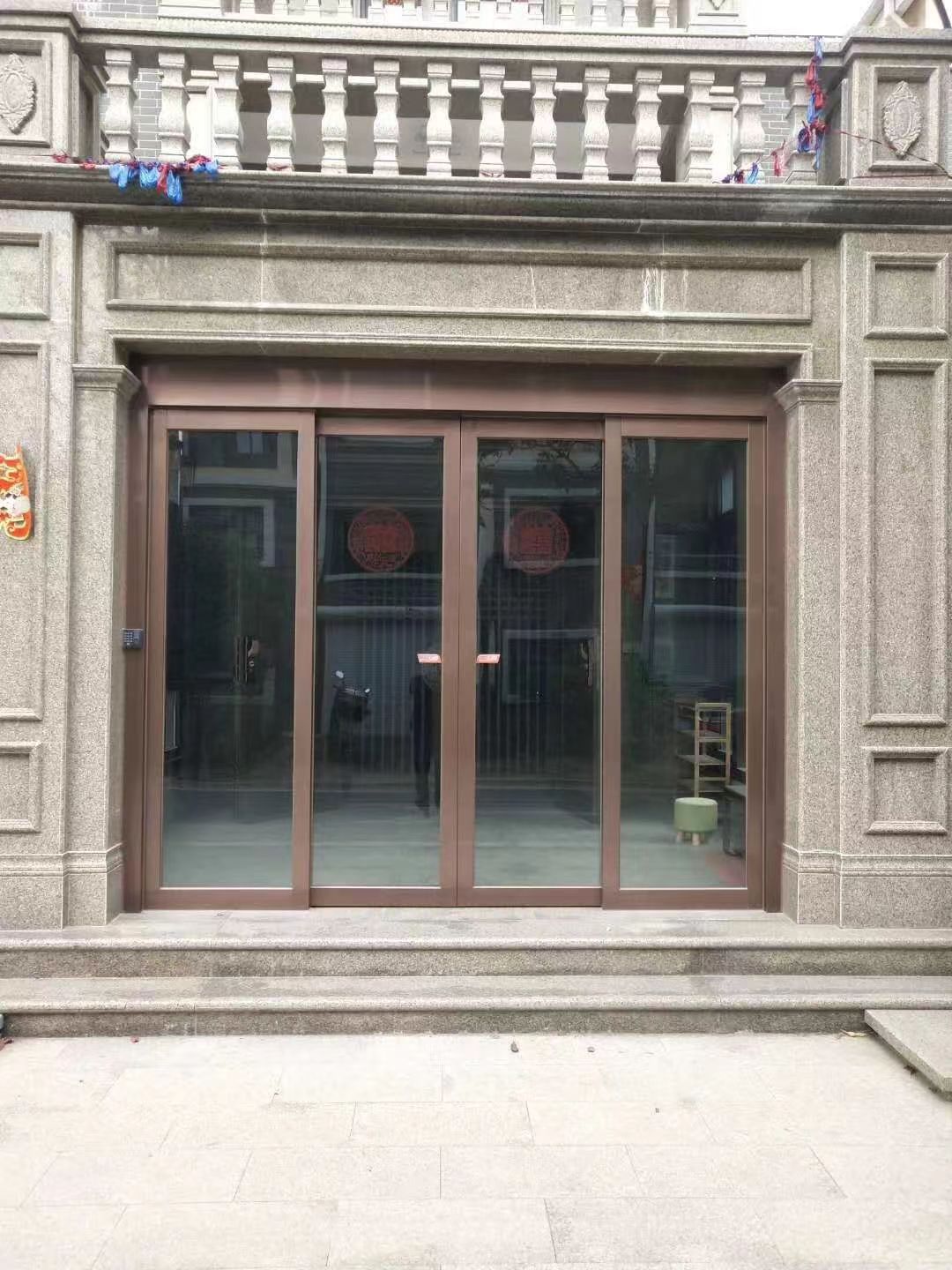 惠山区玻璃伸缩门